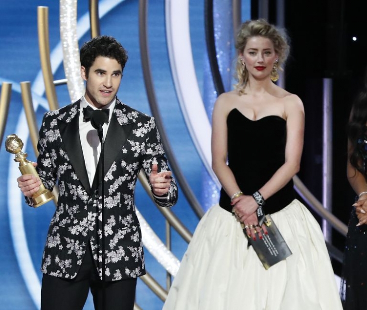 Ngatërron emrin e fituesit në “Golden Globes”, gafa e prezantueses bëhet virale dhe do t’ju shkrijë së qeshuri
