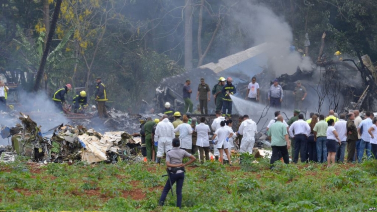 Tragjedi në Kubë. Përplaset avioni i pasagjerëve, mbi 100 të vdekur