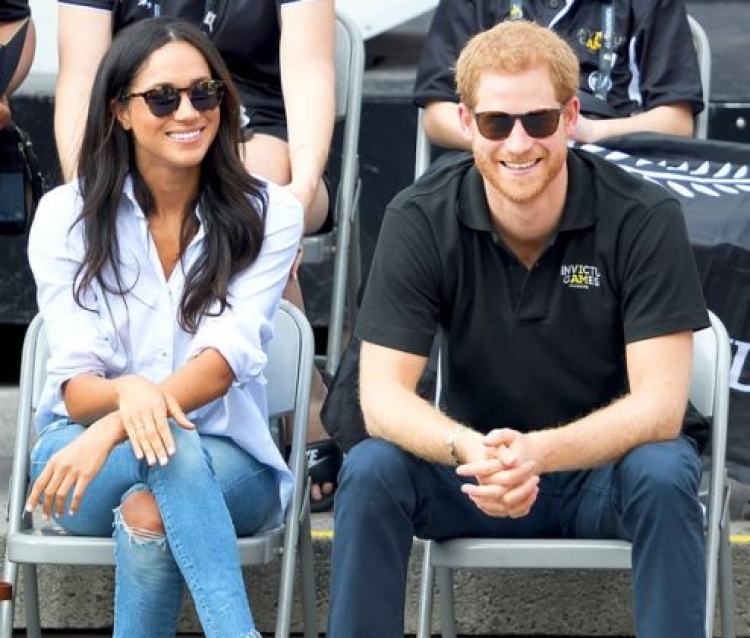 Prince Harry dhe Meghan Markle në pritje të fejesës