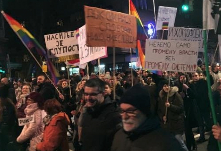 “Vuçiç hajdut” qytetarët serbë në protestë kundër qeverisë [VIDEO]