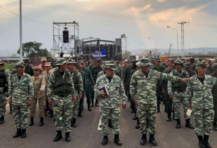 Venezuela në prag të luftës civile, vriten 2 persona në kufi me Brazilin