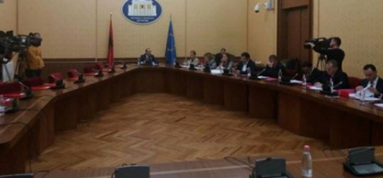 Kryeprokurori, Komisioni dëgjon kandidatët, Strazimiri: Mbledhje moniste