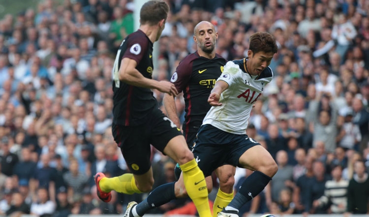 Çfarë pamjeje: Si punëtorët e ndërtimit shohin Tottenham-Manchester City falas [FOTO]