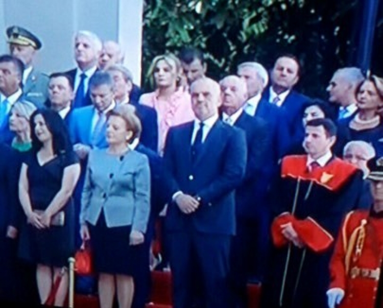 Monika Kryemadhi e pranishme në ceremoni , krah Ramës dhe Bashës [FOTO]