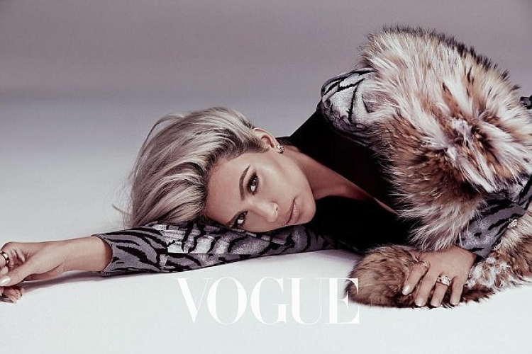 Këtë herë jo nudo, Kim Kardashian shkëlqen në setin e fotove për ‘Vogue Taiwan’ [FOTO]