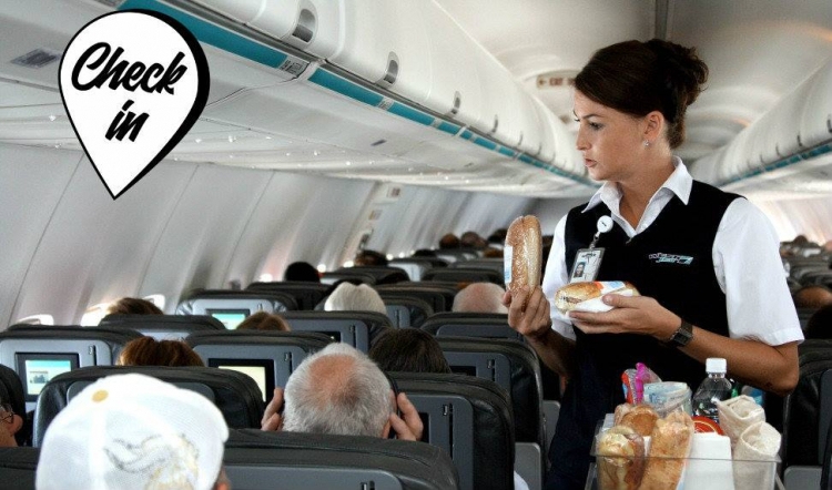 7 kërkesat më të çmendura që kanë bërë njerëzit në avion. Çfarë nuk të dëgjojnë veshët!