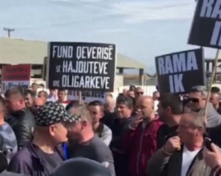 Protestuan kundër Ramës në Fier, Gjykata liron 4 të arrestuarit
