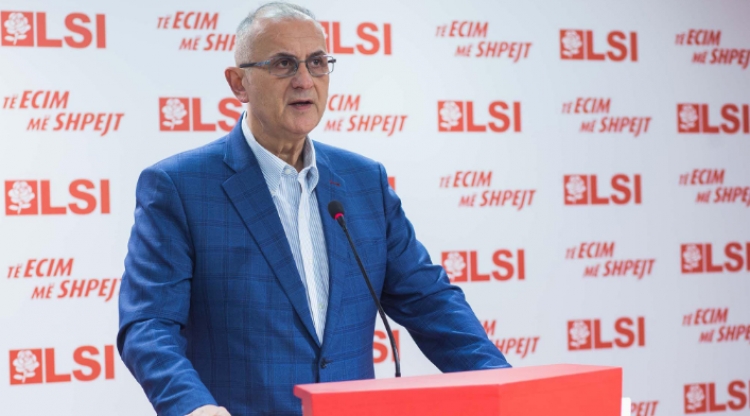 Sulmi i Ramës ndaj gazetarëve, ironizon Vasili: Vetëm ERTV-ja nuk është media kazani [FOTO]