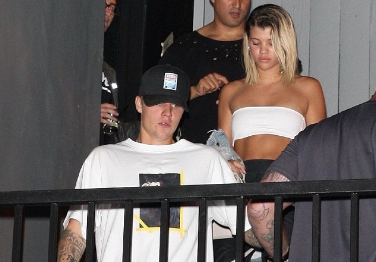 Sofia Richie feston ditëlindjen me Justin Bieber [FOTO / VIDEO]