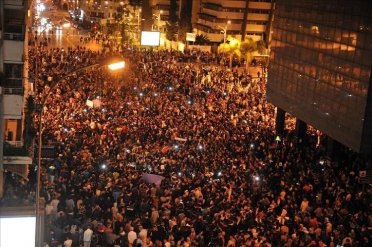 E fundit / Pamje nga sheshi Taksim në Turqi. Të shtëna me armë kudo!