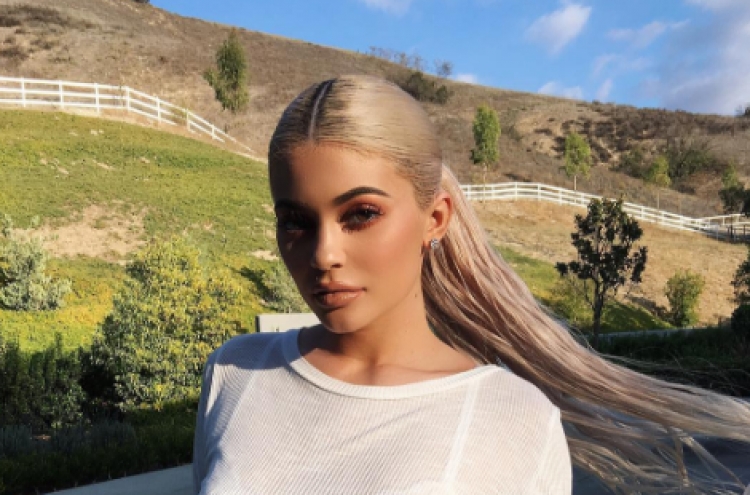 Kylie Jenner bëhet objekt tallje në Instagram! [FOTO]