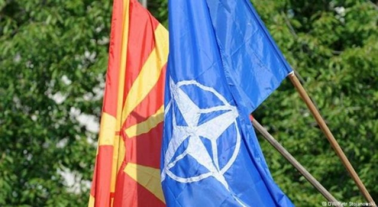 Maqedonia nënshkruan protokollin për hyrjen në NATO