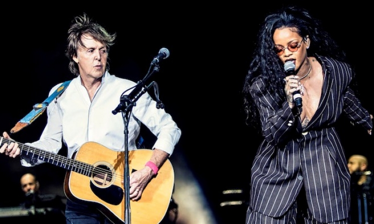 E keni parë këtë performancë epike të Paul McCartney dhe Rihanna-s? [VIDEO]