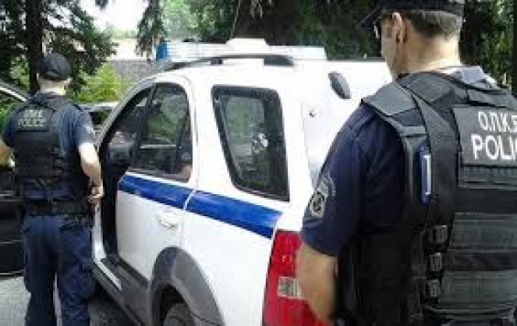 Policia greke godet grupin e trafikantëve, sekuestrohen 53 kg marijuhanë dhe 55 mijë euro, arrestohen edhe dy shtetas shqiptarë