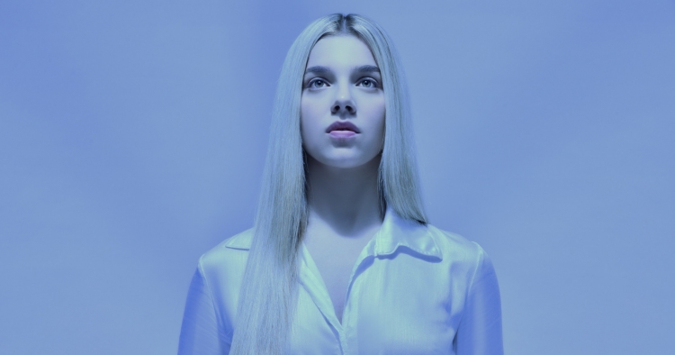 Nga këngëtare në moderatore, ja në cilin emision do ta shohim Arilena Arën