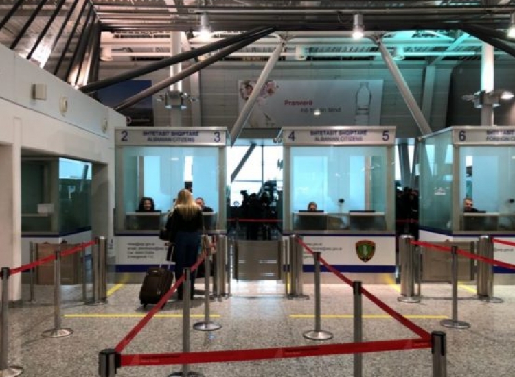 Kërcënoi gjyqtaren e Gjykatës së Tiranës, ekstradohet nga Londra 36-vjeçari