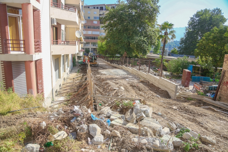 Nisin punimet për sistemimin e bllokut të banimit në Rr. “Alla” dhe “Shyqyri Brari”