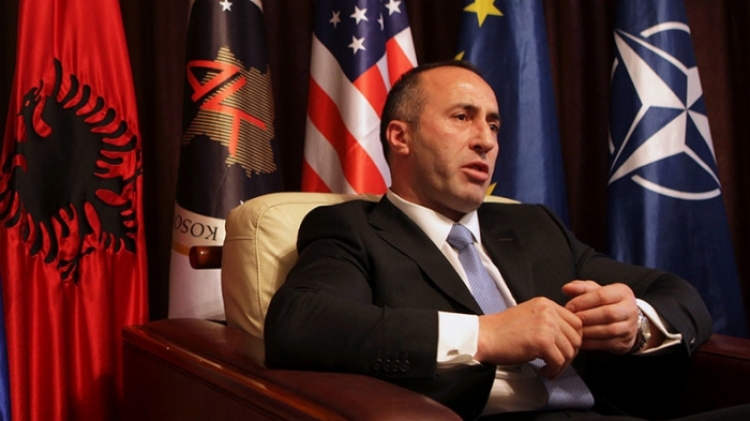 Pas refuzimit të vizës nga SHBA, Kryeministri i Kosovës Ramush Haradinaj merr pasaportë shqiptare