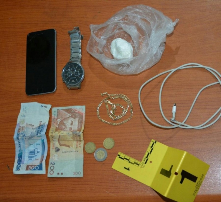Bulqizë, kapet në flagrancë me kokainë, arrestohet shtetasi 20-vjeç Luan Boça