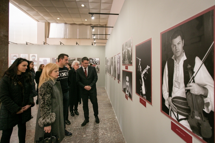 Dita Ndërkombëtare e Emigrimit, çelet ekspozita “Unë jam shqiptar”, kushtuar diasporës