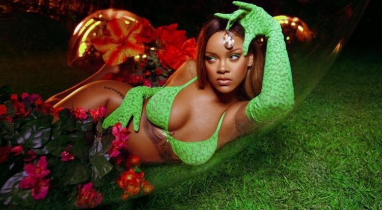 Rihanna rikthen trendin e famshëm dhe me siguri do e provojnë dhe vajzat SHQIPTARE [FOTO]