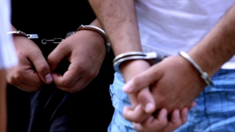 Morën peng 25-vjeçarin, arrestohen 3 persona në Elbasan