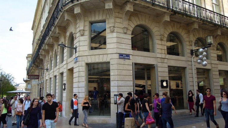 Grabitet Apple Store në Bordeaux