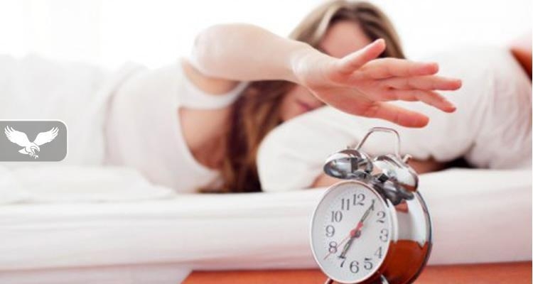I keni punët keq me gjumin? Ja 5 arsyet pse duhet të zgjoheni herët çdo mëngjes (të vërtetuara shkencërisht)