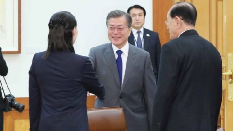 Olimpiada 'shkrin' Kim Jong-un, fton presidentin koreano-jugor për vizitë