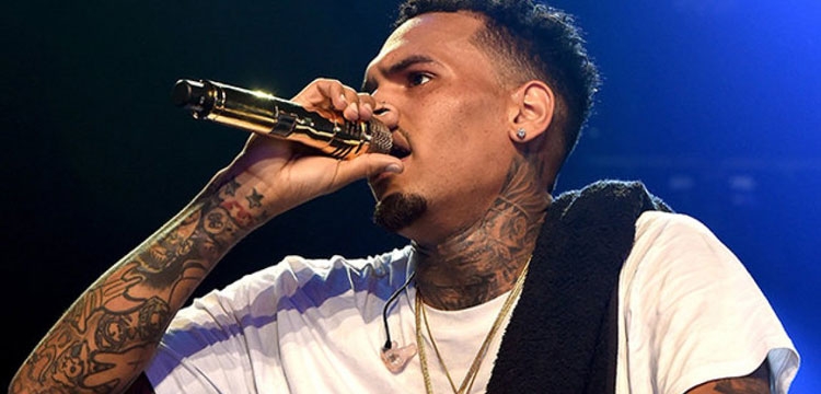 Zhgënjehet Chris Brown, zhduk foton dhe videot nga Instagrami, anulloi intervistën ... Zbuloni prapaskena të tjera nga koncerti i tij në Durrës [VIDEO]