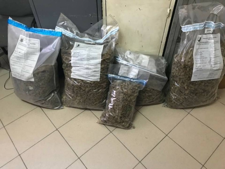 Policia e Tiranës ka zhvilluar 3 operacione kundër lëndëve narkotike ku janë arrestuar 9 persona