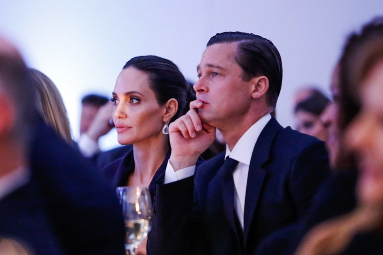 Angelina Jolie zbulon më në fund ARSYEN e ndarjes nga Brad Pitt