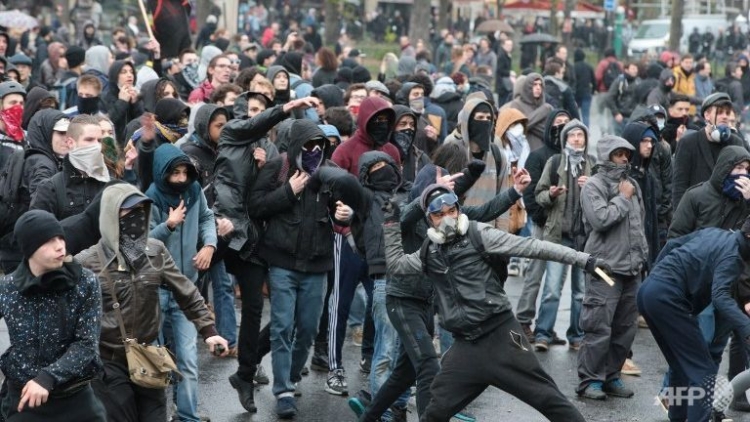 Fillon: Franca drejt luftës civile, po goditet demokracia