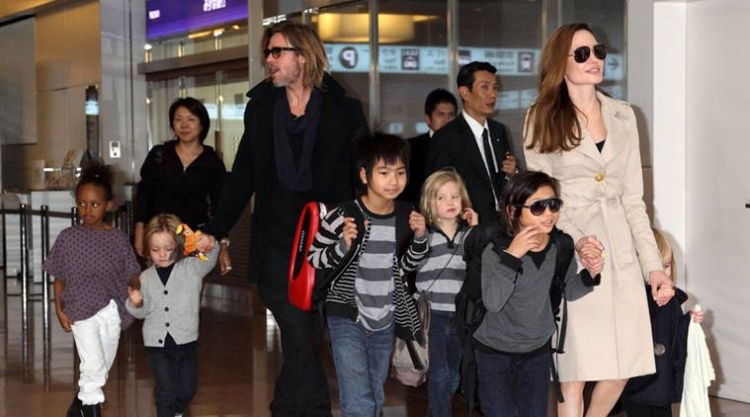 Fëmijët janë të traumatizuar, Angelina i lutet Brad Pitt