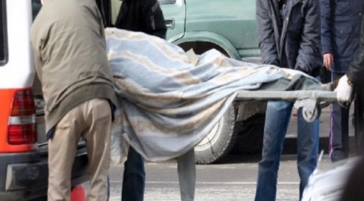 U rrëzua nga kati i dytë, humb jetën 54-vjeçarja, M.GJ