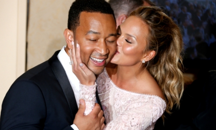 Chrissy Teigen dhe John Legend kthehen aty ku nisi gjithçka [FOTO]