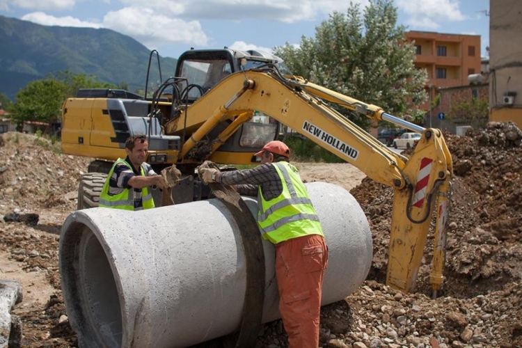 UKT shtrin rrjetin e ri të kanalizimeve në këto dy zona të Tiranës