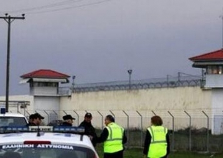 Shqiptari rreh për vdekje të dënuarin në burgun grek…