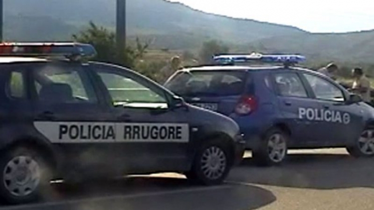 Kukës, përplasen dy automjete, humb jetën një person