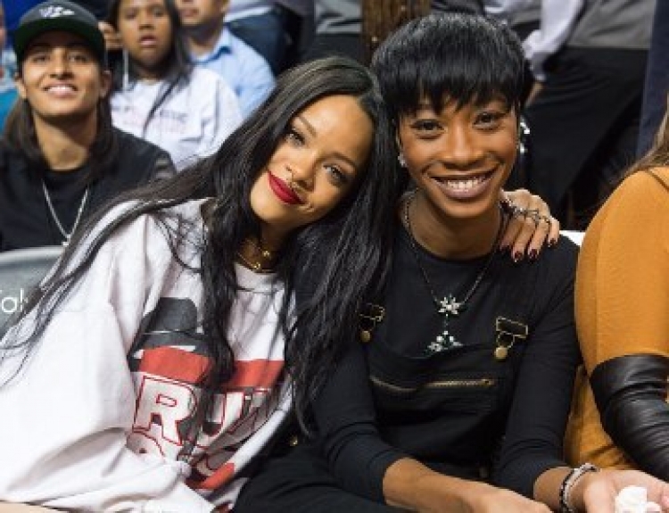 Sa larg shkon Rihanna për mikeshat e saj?  [FOTO]
