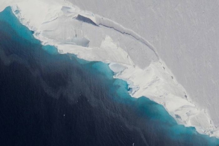 Akullnajat po shkrijnë më shpejt nga ç’mendohej! Zbulohet një zgavër ''gjigante'' në Antarktik