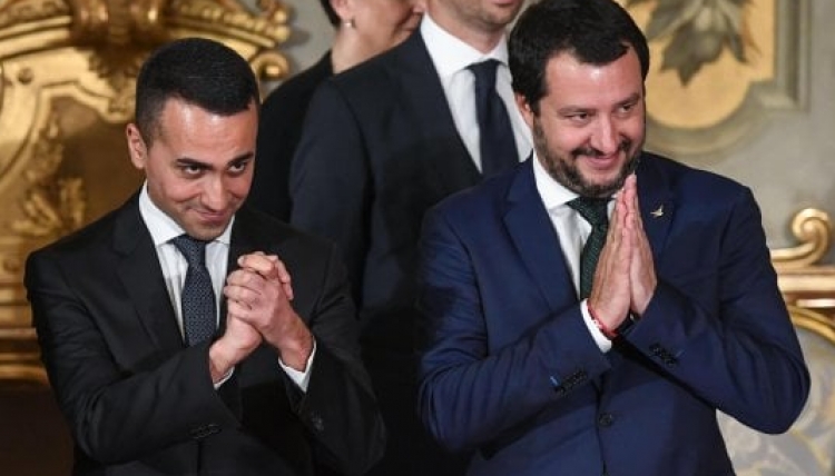 Populistët marrin 'frenat' e Italisë, betohet qeveria e re
