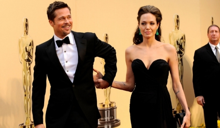 Angelina Jolie sulmon Bradt Pitt? E keni gabim. Shihni se si Jolie e mbron ish bashkëshortin [FOTO]