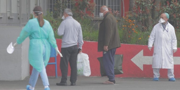 6 viktima nga CORONAVIRUS në Shqipëri, ndërron jetë 71-vjeçarja nga Tirana!