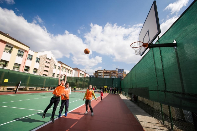 Shtohen dy ambiente të reja sportive në shkollën “Vasil Shanto”