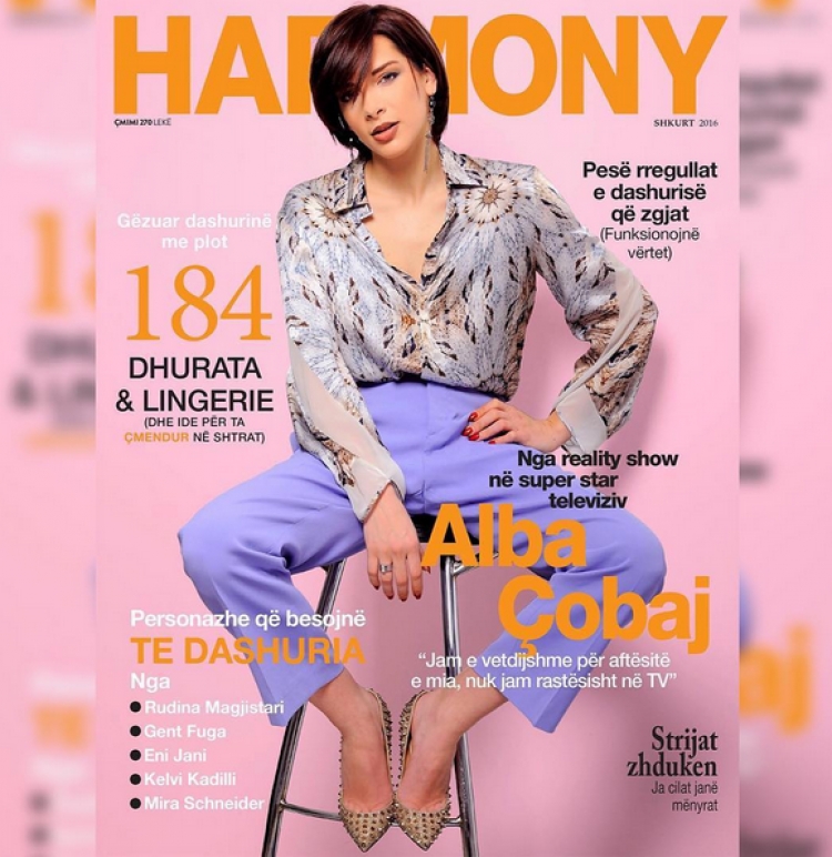 Alba Çobaj në kopertinën e “Harmony”