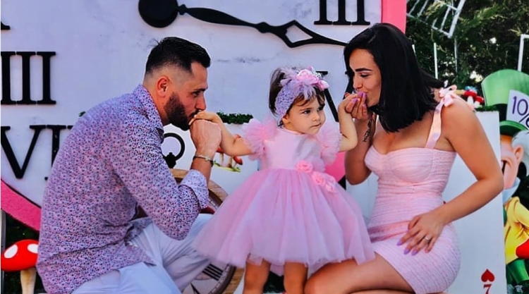 Lajmi për ndarjen e tyre bëri BUJË, Xhensila dhe Besi bëjnë reagimin që të gjithë prisnin: Më keni çarë…