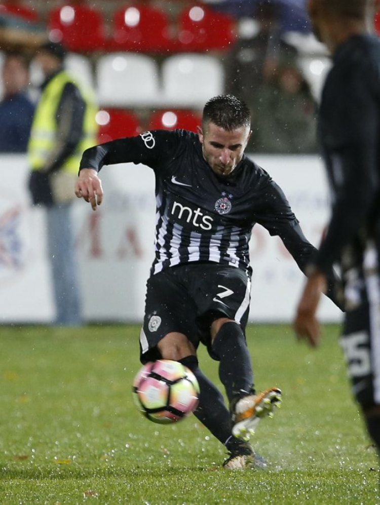 Partizani i Beogradit kalon në avantazh ndaj Skënderbeut, shënon Tosiç