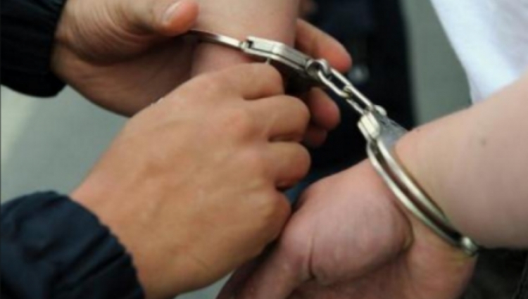 Gjykata lë në burg 5 nga 8 personat e arrestuar për falsifikim pijesh