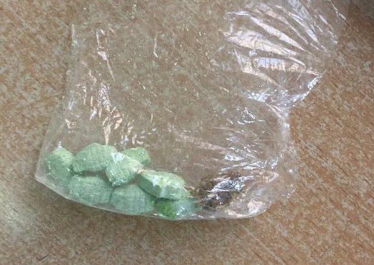 Një çift turistësh arrestohet në Qafë Thanë, u zbulohen 9 tableta ekstazi